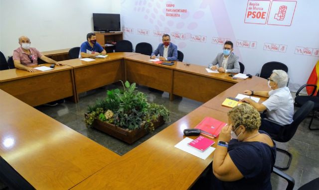 El PSOE insiste en la necesidad de contratar a más profesorado para garantizar la seguridad sanitaria, la igualdad de oportunidades y la conciliación - 1, Foto 1