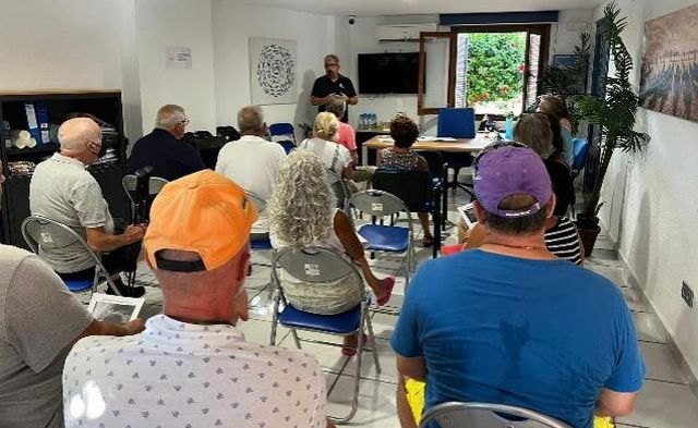 Se reúne la Agrupación de Comunidades de la Manga Norte - 1, Foto 1