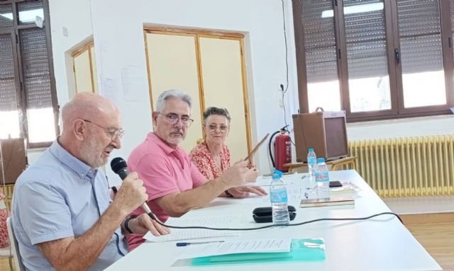 Jesús Sánchez Rivas presenta su poemario Entre silencio y silencio en la localidad salmantina de El Cerro - 2, Foto 2