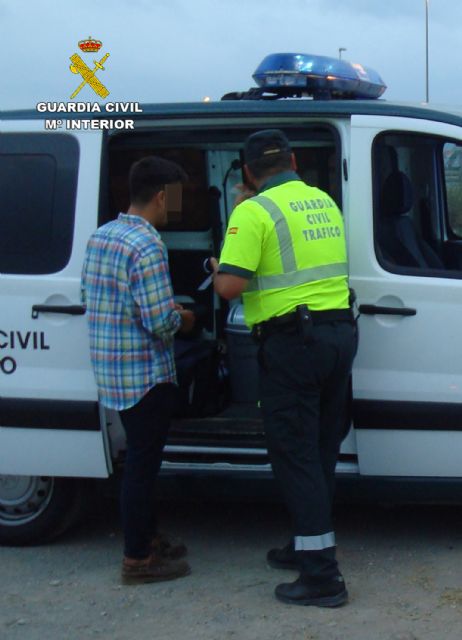La Guardia Civil detiene a nueve conductores y denuncia a otros 94 en un amplio dispositivo de alcoholemia y droga - 2, Foto 2