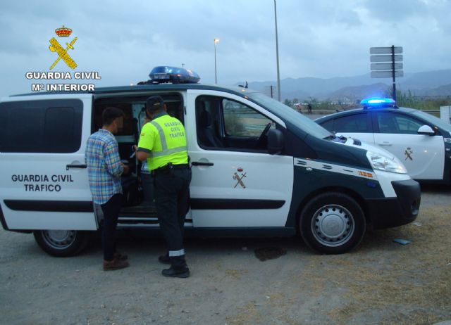 La Guardia Civil detiene a nueve conductores y denuncia a otros 94 en un amplio dispositivo de alcoholemia y droga - 3, Foto 3