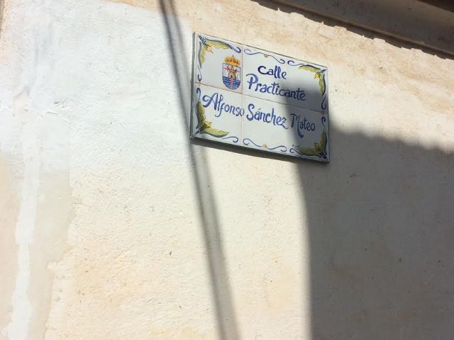 El Ayuntamiento retira de forma definitiva los rótulos de las calles franquistas que han permanecido durante meses junto a las nuevas nominaciones en un período de adaptación para los vecinos, Foto 7