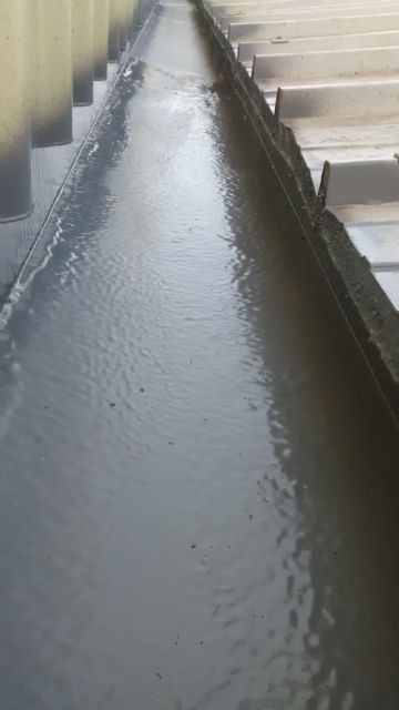 El Ayuntamiento repara las goteras del pabelln Sierra Espuña, Foto 3