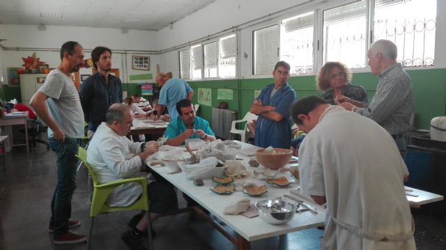 La directora general de Comercio visita el taller artesano de Aspapros - 1, Foto 1