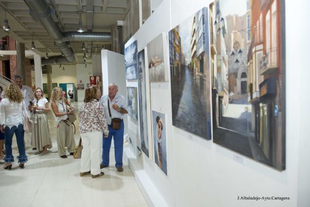 El Luzzy acoge una exposicion con los trabajos de alumnos de la academia Pinta con Vincent - 1, Foto 1