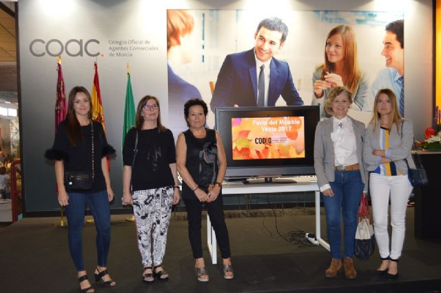 El CODID-RM presenta en la Feria del Mueble de Yecla los proyectos de sus colegiados - 2, Foto 2