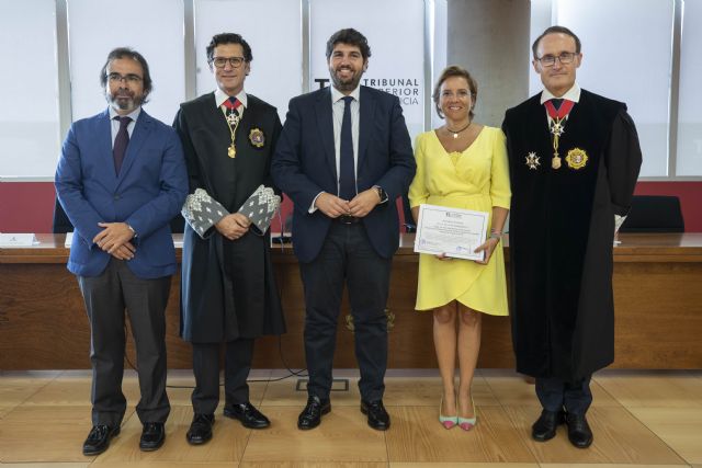 López Miras reclama la incorporación de más unidades judiciales en la Región y un aumento de los medios técnicos y humanos - 1, Foto 1