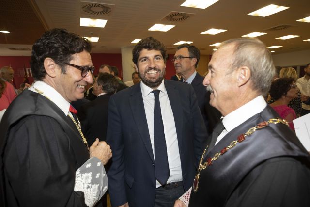 López Miras reclama la incorporación de más unidades judiciales en la Región y un aumento de los medios técnicos y humanos - 2, Foto 2