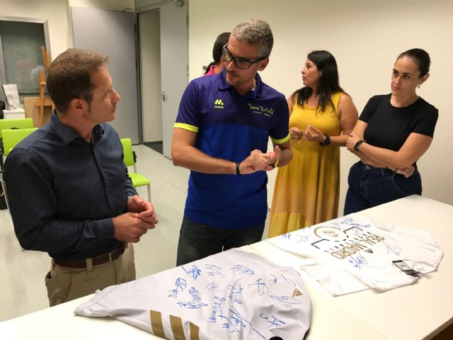 Más de 60 deportistas de alto nivel, 39 lotes para poder pujar por una gran causa - 2, Foto 2