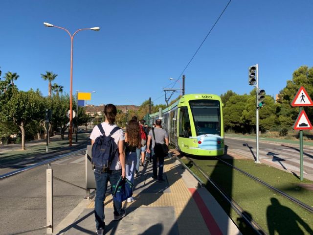 El Ayuntamiento de Murcia refuerza el servicio de tranvía hacia la Universidad de Murcia con motivo del inicio del curso - 3, Foto 3
