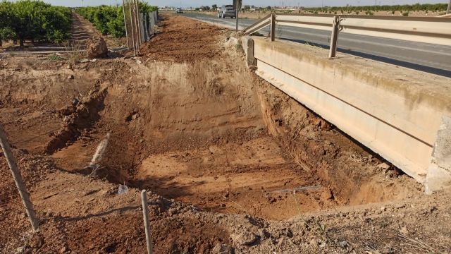 El Ayuntamiento acomete la limpieza de cauces y canales de drenaje para evitar daños por lluvias torrenciales - 2, Foto 2