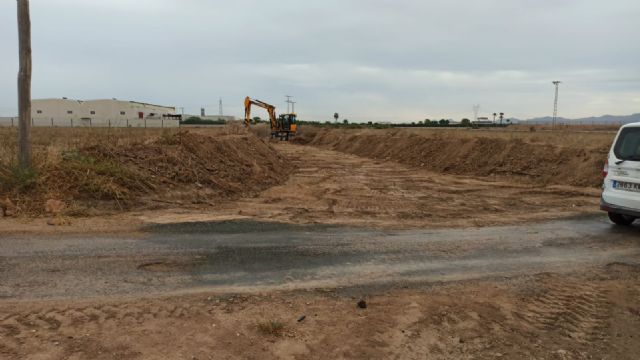 El Ayuntamiento acomete la limpieza de cauces y canales de drenaje para evitar daños por lluvias torrenciales - 3, Foto 3
