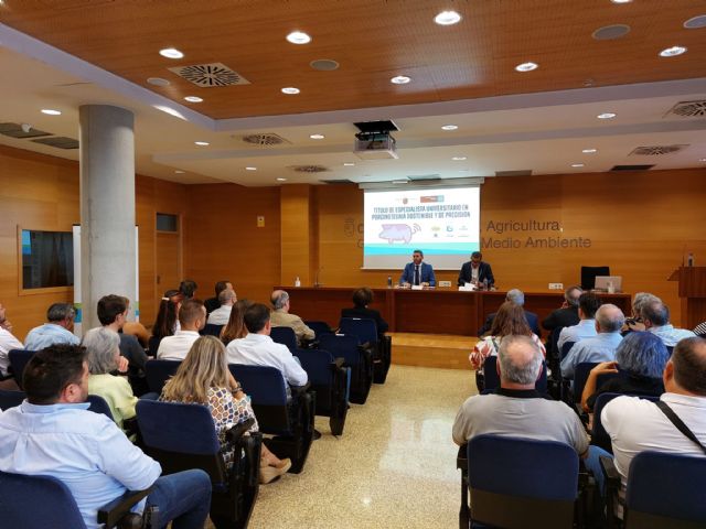 Comunidad y la Universidad de Murcia ponen en marcha el curso de técnico especialista en porcinotecnia sostenible y de precisión - 1, Foto 1