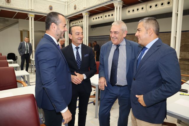 El grupo parlamentario liberal impulsa en la Asamblea Regional la renovación de los equipos informáticos de la Guardia Civil - 1, Foto 1
