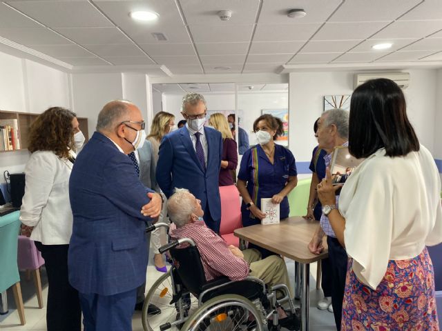 El consejero de Salud asiste a la inauguración las nuevas dependencias del Residencial Perpetuo Socorro - 1, Foto 1
