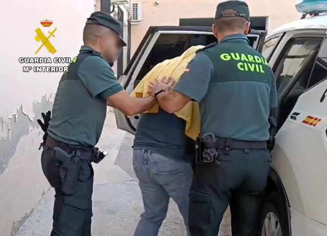 La Guardia Civil esclarece un robo con violencia a una anciana en Cieza con la detención de sus dos autores - 3, Foto 3