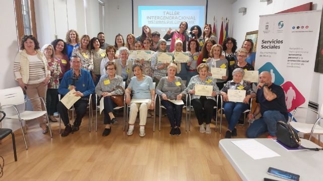 El proyecto del Ayuntamiento de Murcia 'Historias que conectan', galardonado en los Premios Mayores Región de Murcia unir a distintas generaciones en El Palmar - 1, Foto 1