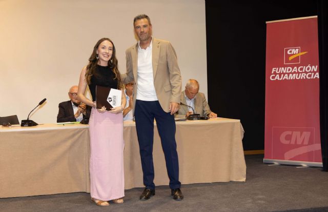 La Fundación Robles Chillida reconoce la excelencia académica de 19 estudiantes en sus premios de la convocatoria 2026 - 4, Foto 4