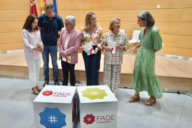 La Comunidad apoya a la Fundación FADE para impulsar el voluntariado en el acompañamiento a las personas mayores - 2, Foto 2