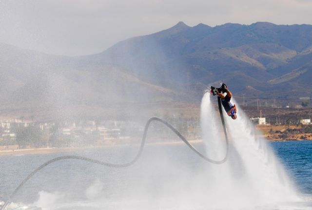 Volando sobre el mar de Mazarr�n, Foto 2