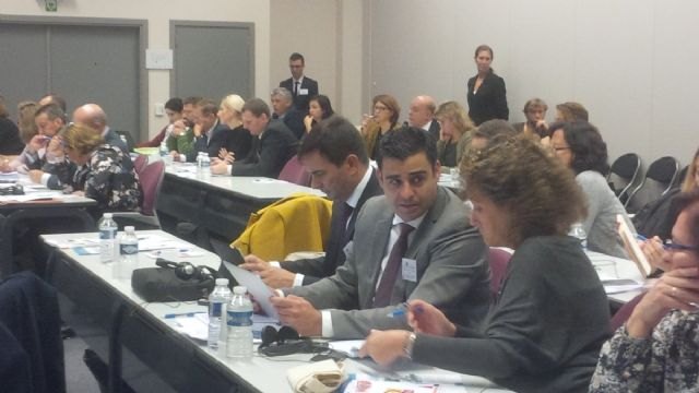 El SEF detalla en Bruselas el protocolo integral de la Comunidad para la inserción laboral de mujeres víctimas de violencia de género - 1, Foto 1