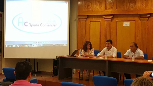 Josefina Gonzálvez, asociada de ASECOM, enseña a empresarios a mejorar las ventas - 2, Foto 2