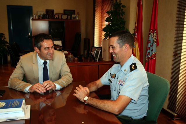 El alcalde de Alcantarilla recibe al coronel jefe del recientemente constituido Regimiento de Infantería Zaragoza n°5 Paracaidista - 5, Foto 5