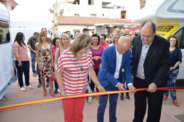 La 'IV Plaza del Comercio' abre sus puertas en el Centro de Jóvenes Artistas - 1, Foto 1