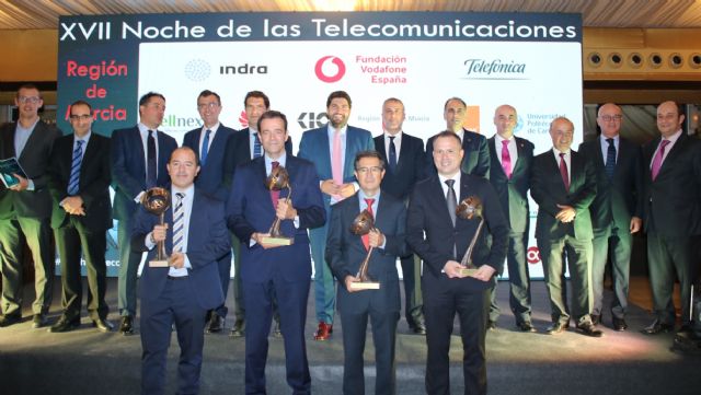 López Miras: Ayudar a crecer a las empresas tecnológicas es contribuir a que los jóvenes se queden en la Región al finalizar sus estudios - 1, Foto 1