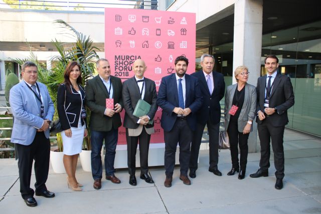 López Miras anuncia 4 millones de euros para que el comercio minorista implante las últimas tecnologías en sus establecimientos - 1, Foto 1