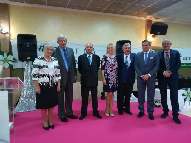 Alcantarilla rinde homenaje al Doctor Navarrete, en la tradicional comida benéfica de la Junta Local de la Asociación Española Contra el Cáncer - 3, Foto 3