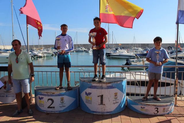Escaso viento para empujar las velas en el Campeonato de Optimist del Puerto Deportivo Juan Montiel - 3, Foto 3