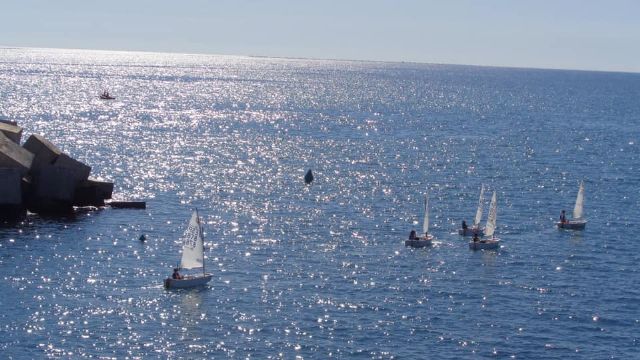 Escaso viento para empujar las velas en el Campeonato de Optimist del Puerto Deportivo Juan Montiel - 4, Foto 4