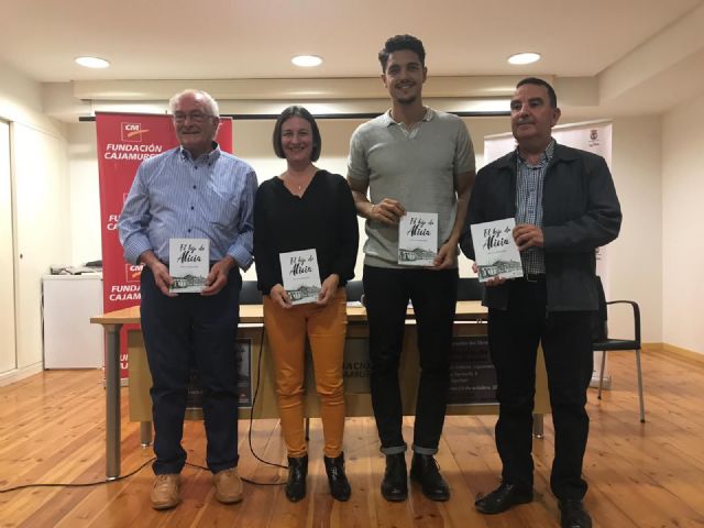 Pedro Locubiche presenta en Águilas El hijo de Alicia - 1, Foto 1