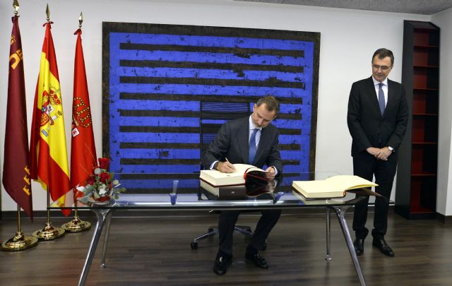 El rey Felipe VI inaugura el Libro de Oro del Ayuntamiento de Murcia 31 años después de hacerlo como príncipe - 3, Foto 3