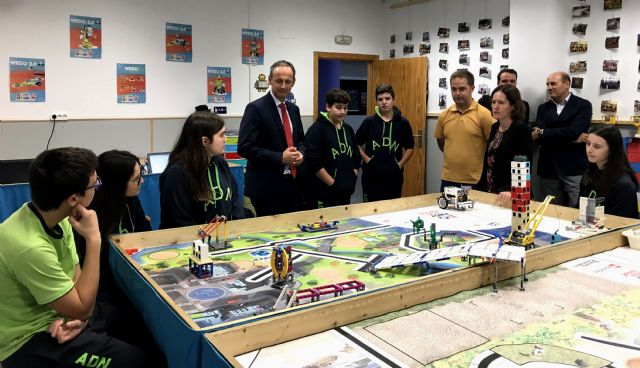 Cerca de 100 jóvenes participan en un proyecto innovador para diseñar la ciudad sostenible del futuro usando las tecnologías 4.0 y la robótica - 1, Foto 1