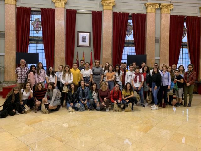 El Ayuntamiento recibe a alumnos italianos, franceses y españoles del programa Erasmus + - 1, Foto 1