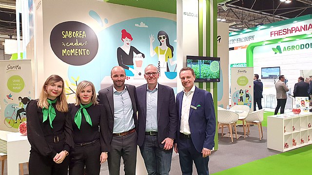 Sarita y los nuevos invernaderos de Looije, estandartes de la compañía en Fruit Attraction 2019 - 3, Foto 3