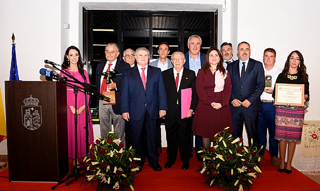 Entregados los premios y distinciones de la XXX feria taurina del arroz de Calasparra - 1, Foto 1