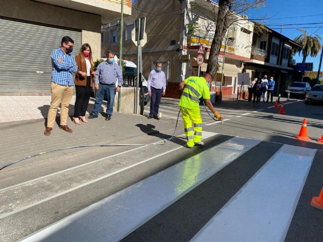 El Ayuntamiento mejora la seguridad vial en más de 35.400 metros de ocho carreteras - 3, Foto 3