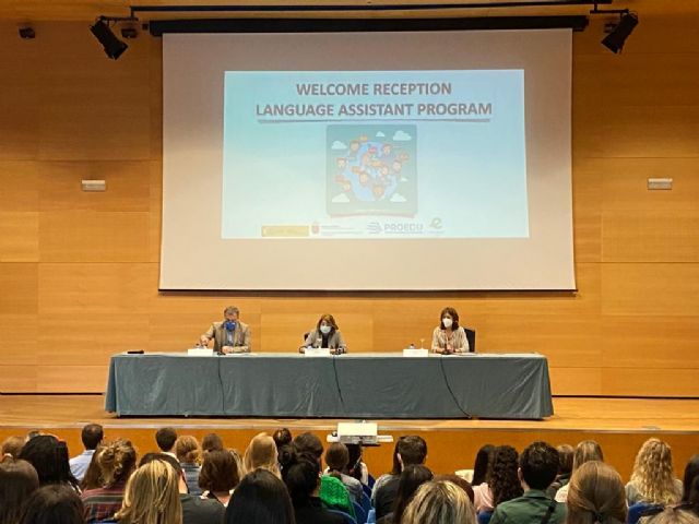 Un total de 427 auxiliares de conversación de 21 nacionalidades apoyarán la enseñanza de idiomas en centros educativos de la Región - 1, Foto 1