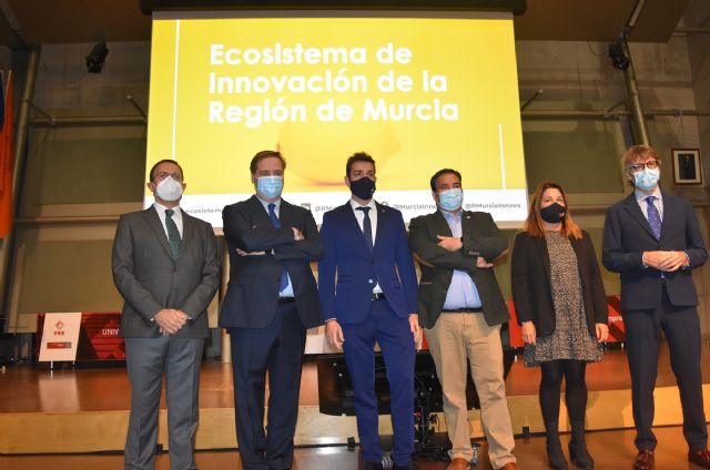 Las tres universidades y empresas presentan una estrategia para que la Región de Murcia alcance la media europea en inversión en I+D en 2030 - 2, Foto 2