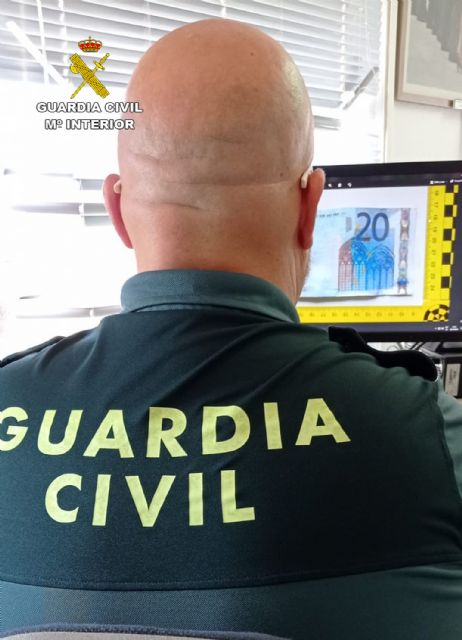 La Guardia Civil investiga a cuatro jóvenes por cometer estafas con billetes falsos - 2, Foto 2
