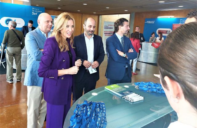 Cerca de 1.500 personas buscan una oportunidad laboral en la primera Feria de Empleo del SEF - 1, Foto 1