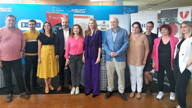 Cerca de 1.500 personas buscan una oportunidad laboral en la primera Feria de Empleo del SEF - 2, Foto 2