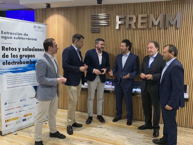 Luengo subraya la importancia de incorporar las energías renovables a las extracciones de agua con electrobomba - 1, Foto 1