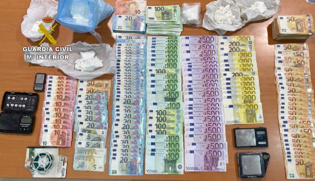 La Guardia Civil desmantela dos puntos de venta de cocaína en dos viviendas de Caravaca de la Cruz - 1, Foto 1