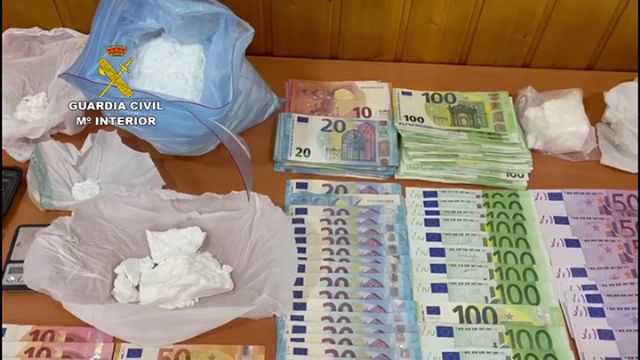 La Guardia Civil desmantela dos puntos de venta de cocaína en dos viviendas de Caravaca de la Cruz - 3, Foto 3