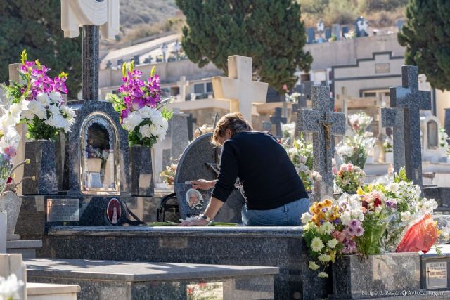 Los cartageneros se preparan para honrar a sus difuntos en el Día de Todos los Santos - 1, Foto 1