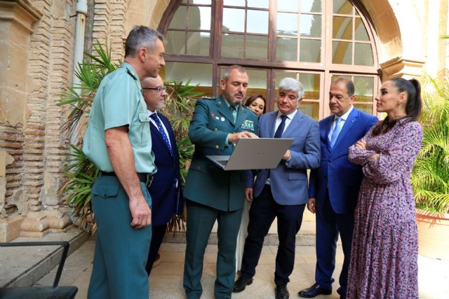 Un 15% de los delitos se cometen a través de la red - 3, Foto 3